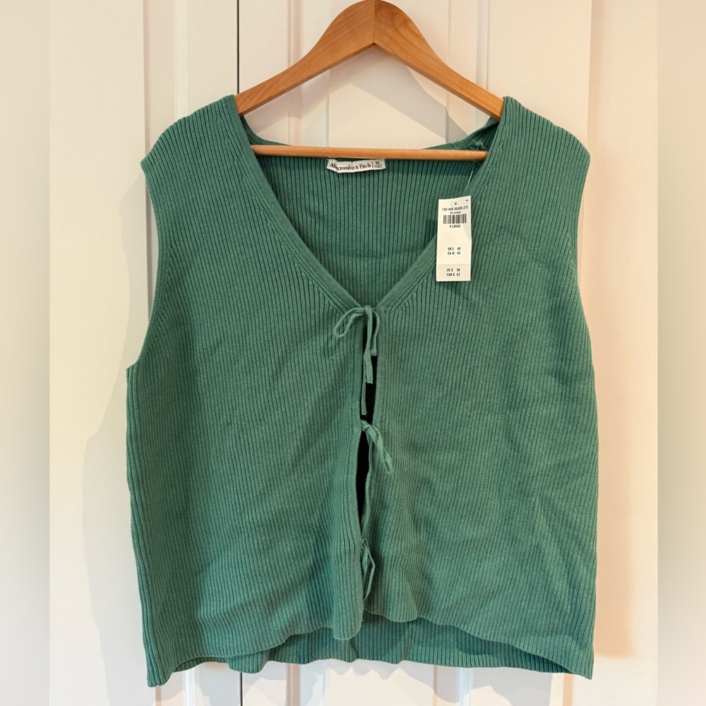 NWT Abercrombie Green Sleeveless Knit Tie-front Top